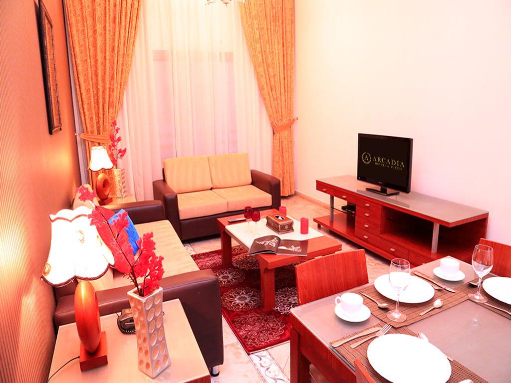 Arcadia Hotel Suites Schardscha Zimmer foto